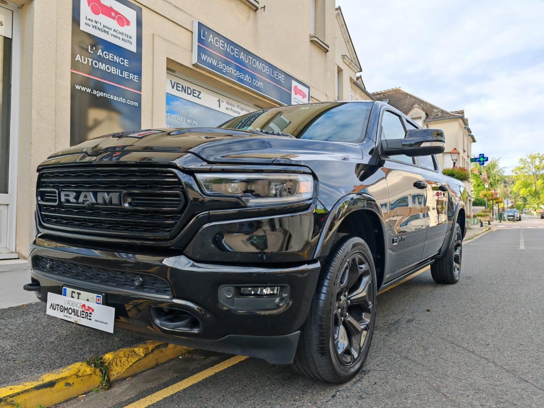Dodge Ram 1500 5.7 396cv LIMITED BLACK EDITION FULL OPTIONS — 1