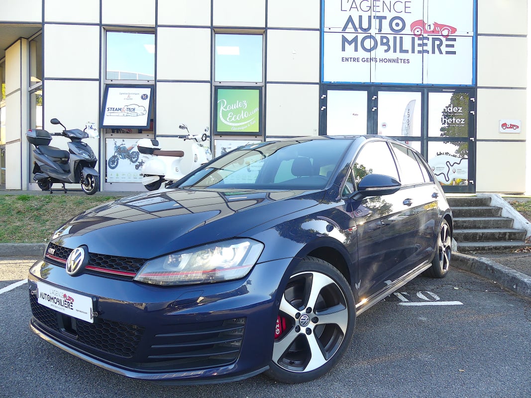Volkswagen Golf 2.0 TSI 230 BlueMotion Technology DSG6 GTI Performance — 1