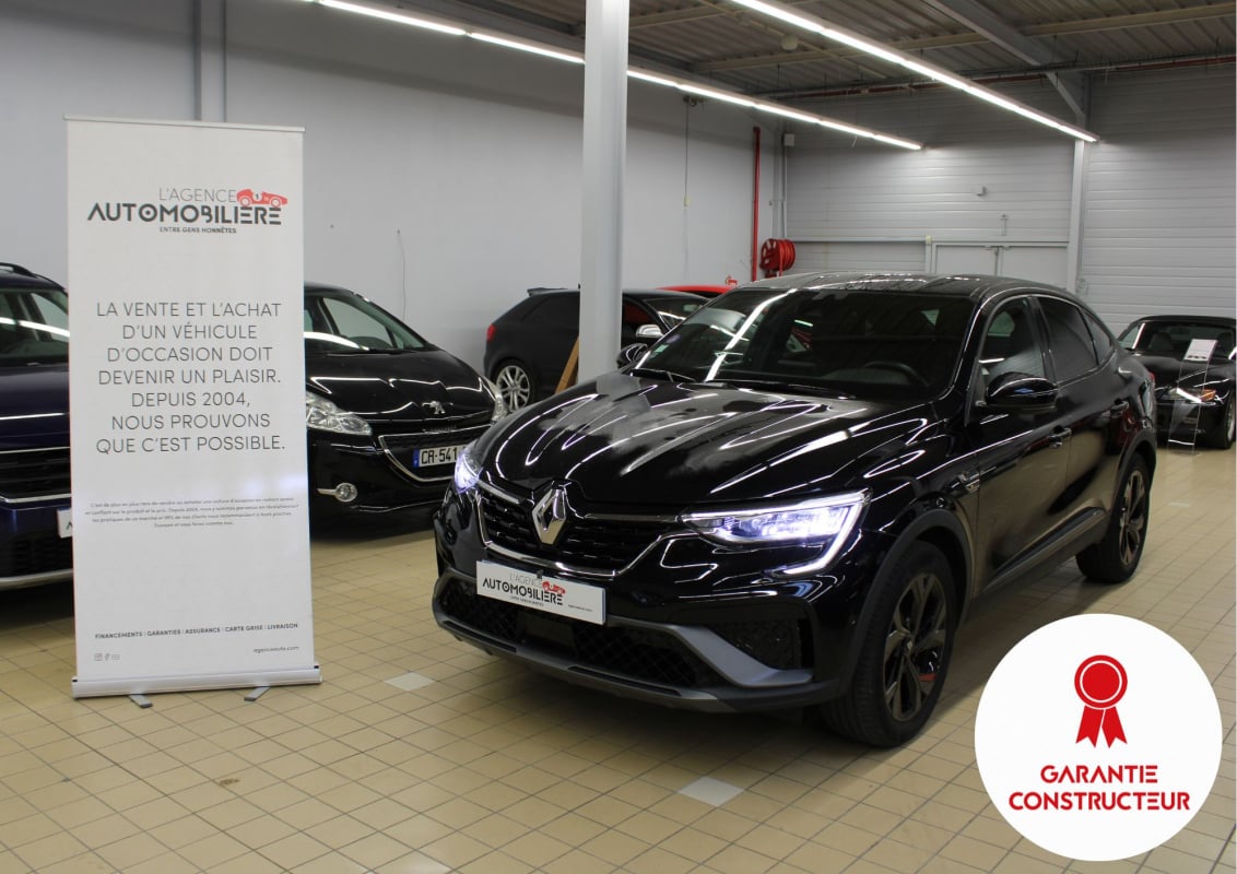 Renault Arkana FAST-TRACK 1.6 E-TECH 145H 95 FULL-HYBRID HYBRID RS LINE BVA — 1