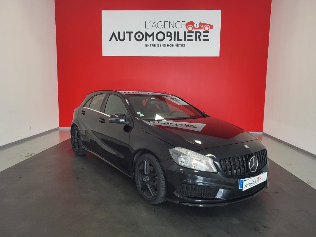 Mercedes-Benz Classe A 180 1.6 7G-DCT 122 SENSATION PACK AMG — 1