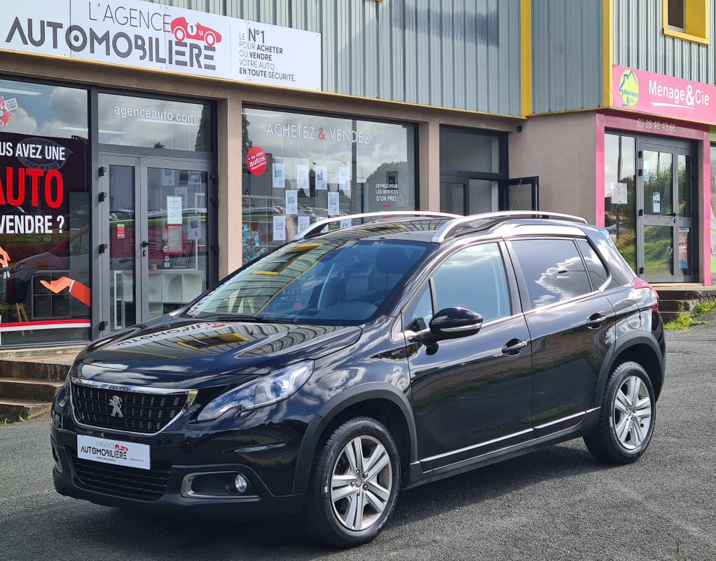 Peugeot 2008 1.2 PURETECH 110CV SIGNATURE — 1
