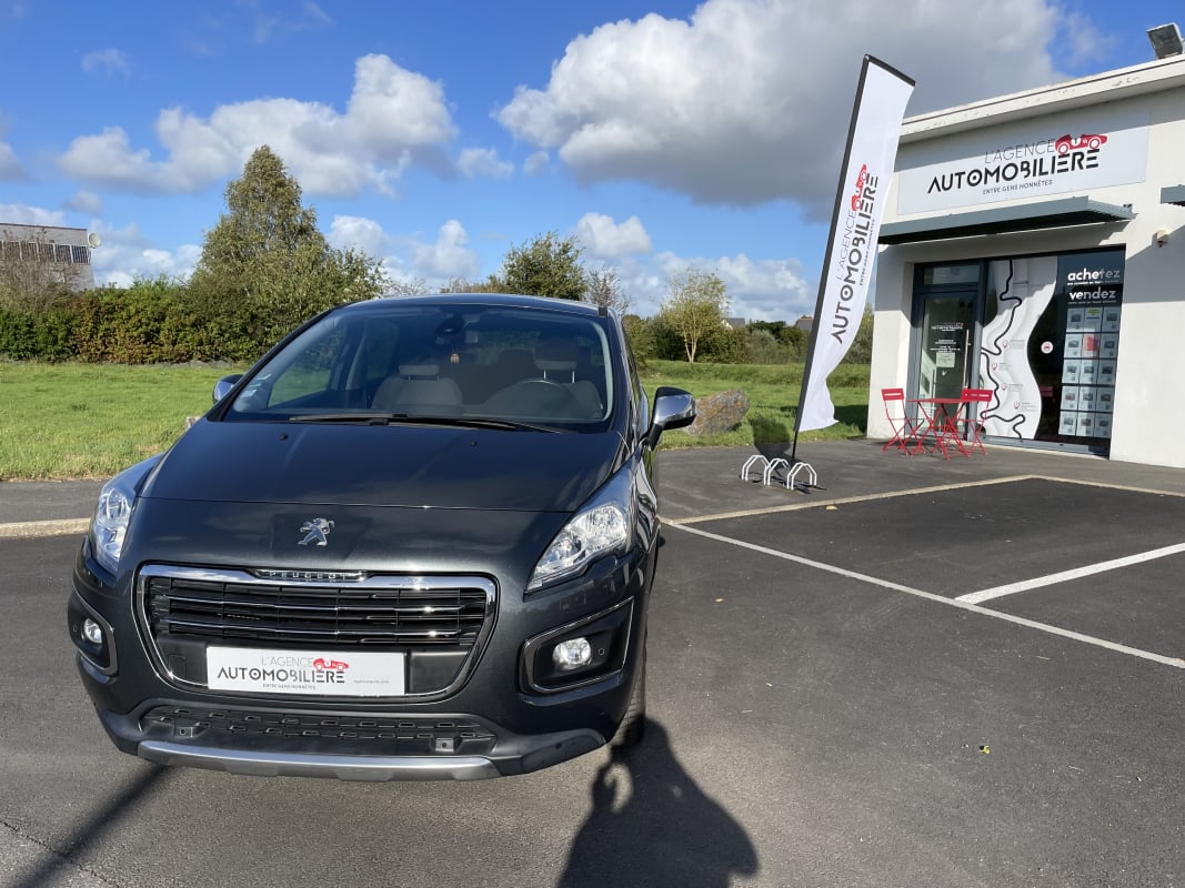 Peugeot 3008 1.6 HDI 120 CH STYLE GPS — 1