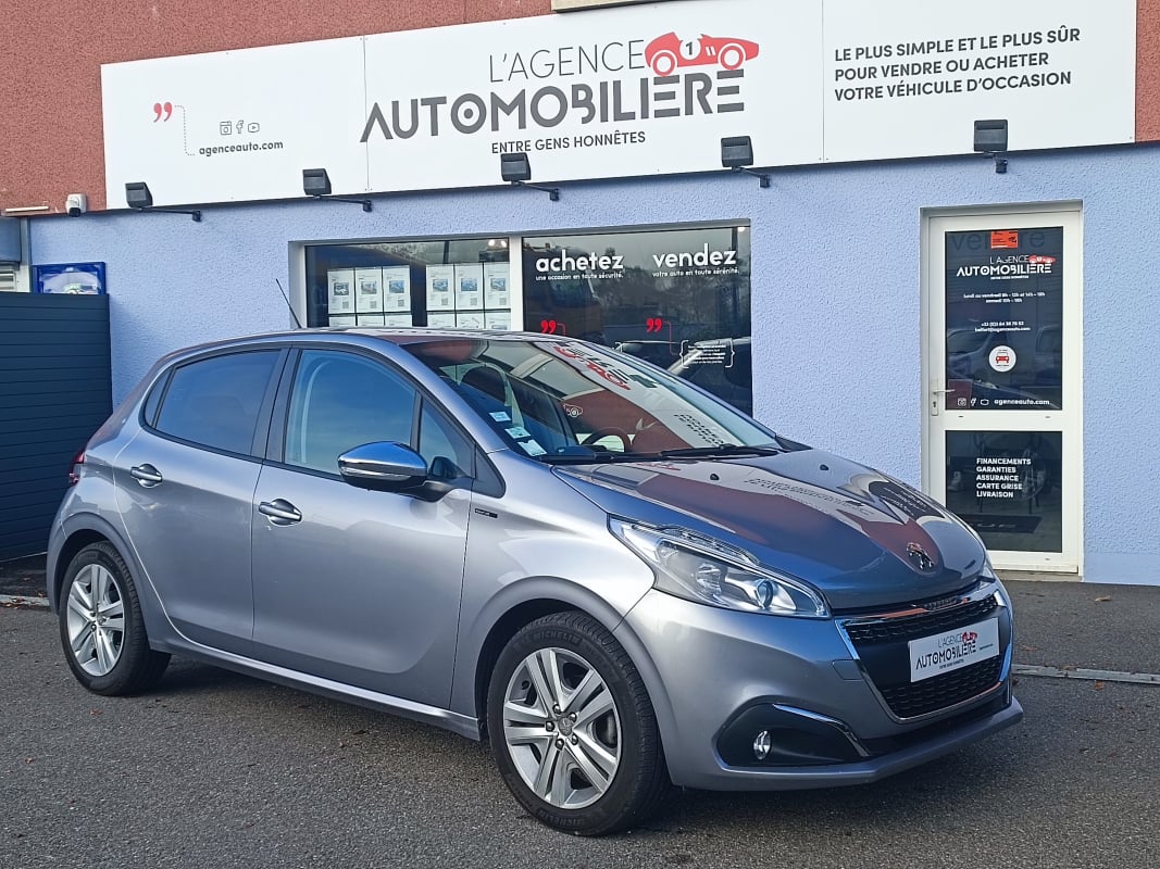 Peugeot 208 1.2 PureTech 82ch Signature 5p — 1