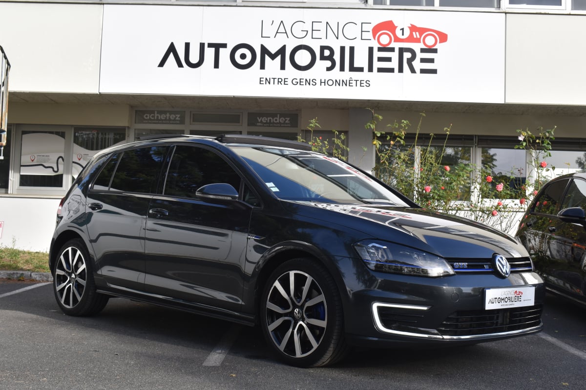 Volkswagen Golf VII 5 Portes GTE 1.4 TSI 16V 204 Hybrid Blue Motion DSG6 — 1