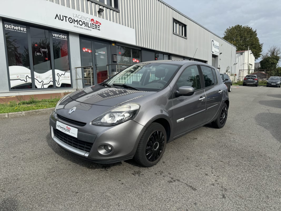 Renault Clio 1.5 DCI 90CH GPS, REGULATEUR, CLIM GARANTIE 1AN — 1