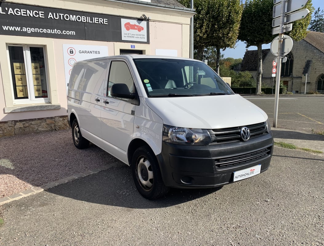 Volkswagen Transporter FOURGON T5 2.0 TDI 180 2T8 L1H1 EDITION DSG — 1