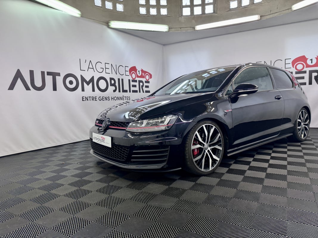 Volkswagen Golf 2.0 TSI 230 GTI PERFORMANCE (Carnet Volkswagen) — 1