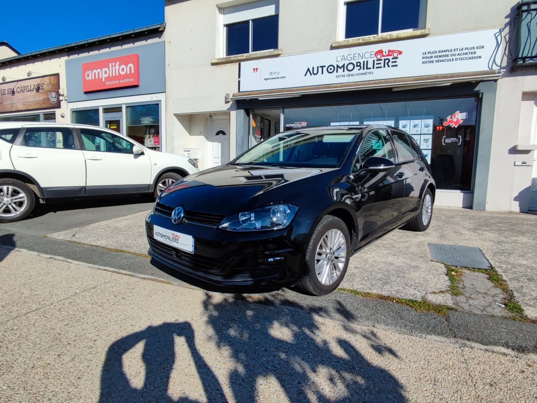 Volkswagen Golf VII 5 Portes 1.6 TDI Confortline DSG7 105 cv toit ouvrant — 1