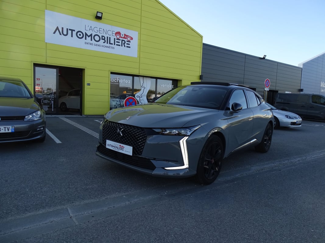DS DS 4 DS4 PureTech 1.6 L 180 ch EAT8 Performance Line+ — 1