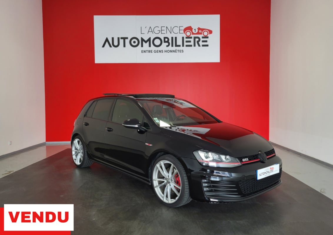 Volkswagen Golf 2.0 TSI 220 GTI DSG6 + TOIT OUVRANT — 1