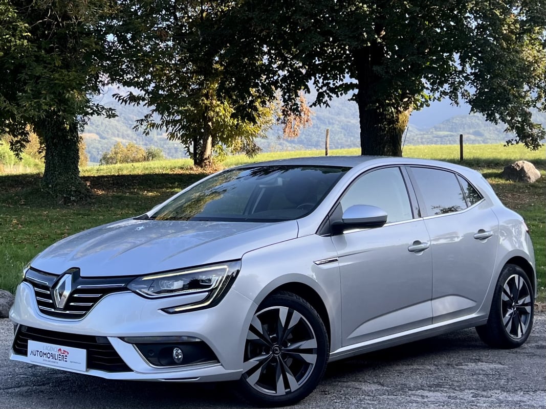 Renault Megane IV 1.5 BlueDCI 115 Intens EDC — 1
