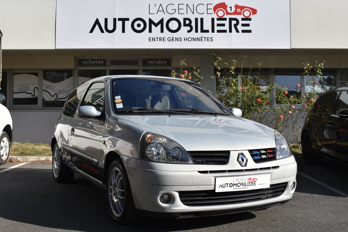 Renault Clio Privilège Sport II 1.4 16V 98 ch — 1