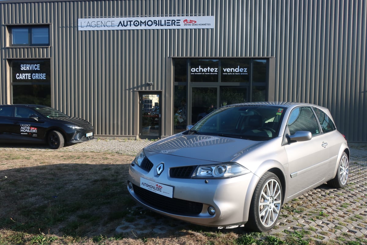 Renault Megane coupe II RS 2.0 dCi Luxe 175Cv — 1