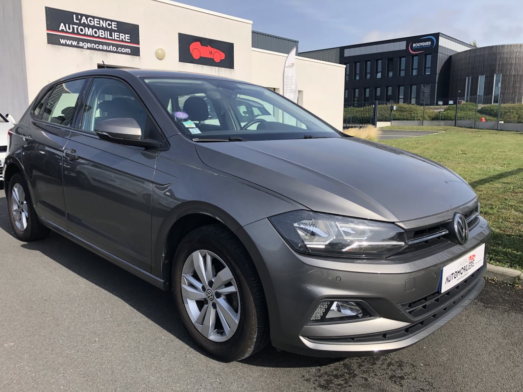 Volkswagen Polo VI 1.0 TSI 95ch Confortline Business — 1