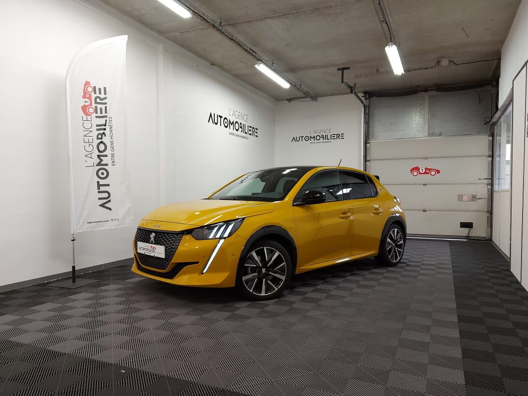 Peugeot 208 II 1.2 PURETECH 130 S&S 7CV GT LINE EAT8 — 1
