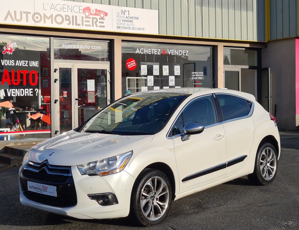 Citroen DS4 1.6 BLUEHDI 120CV SPORT CHIC — 1