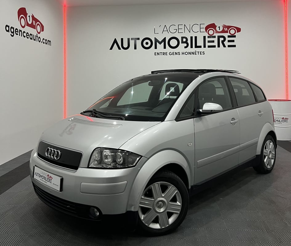 Audi A2 AUDI A2 1.6 16V FSI 110CV BVM5 CLIM AUTO/TOIT PANO OUVRANT/ RADAR DE RECUL — 1