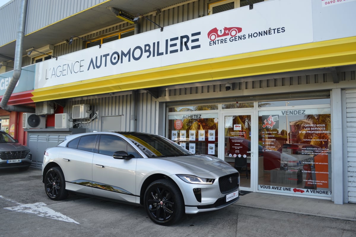 Jaguar I-Pace EV400 AWD 90KWH BLACK — 1