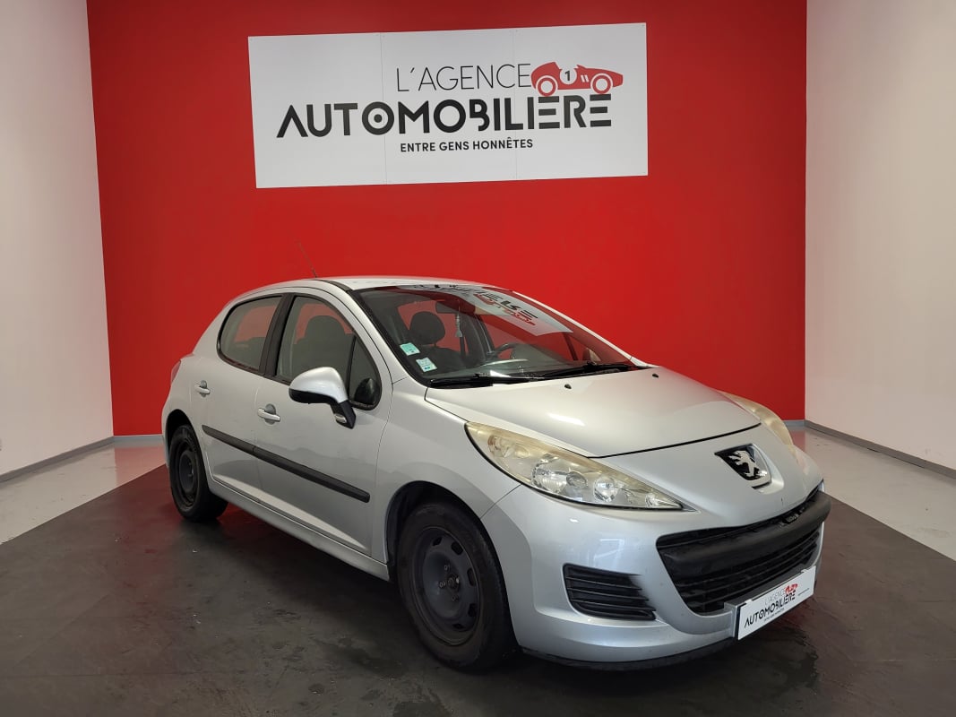 Peugeot 207 1.4 75 CH + REGULATEUR — 1