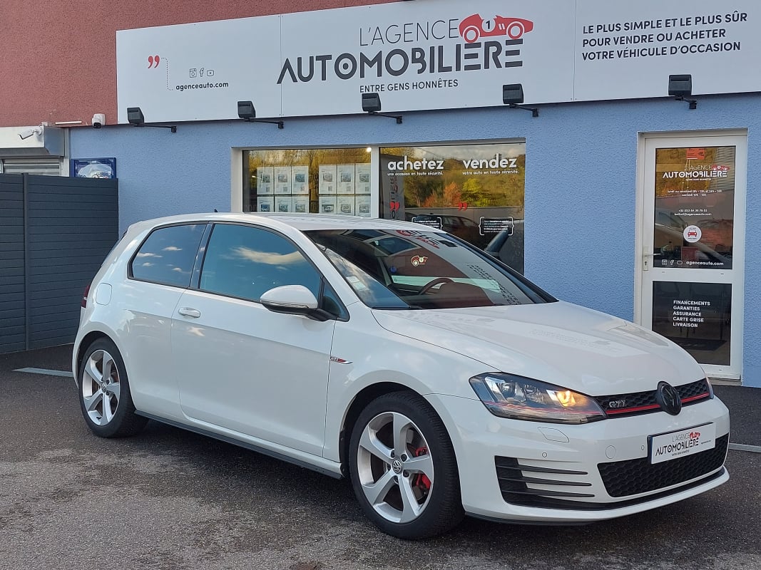 Volkswagen Golf 7 2.0 TSI 220ch GTI Bluemotion Technology — 1