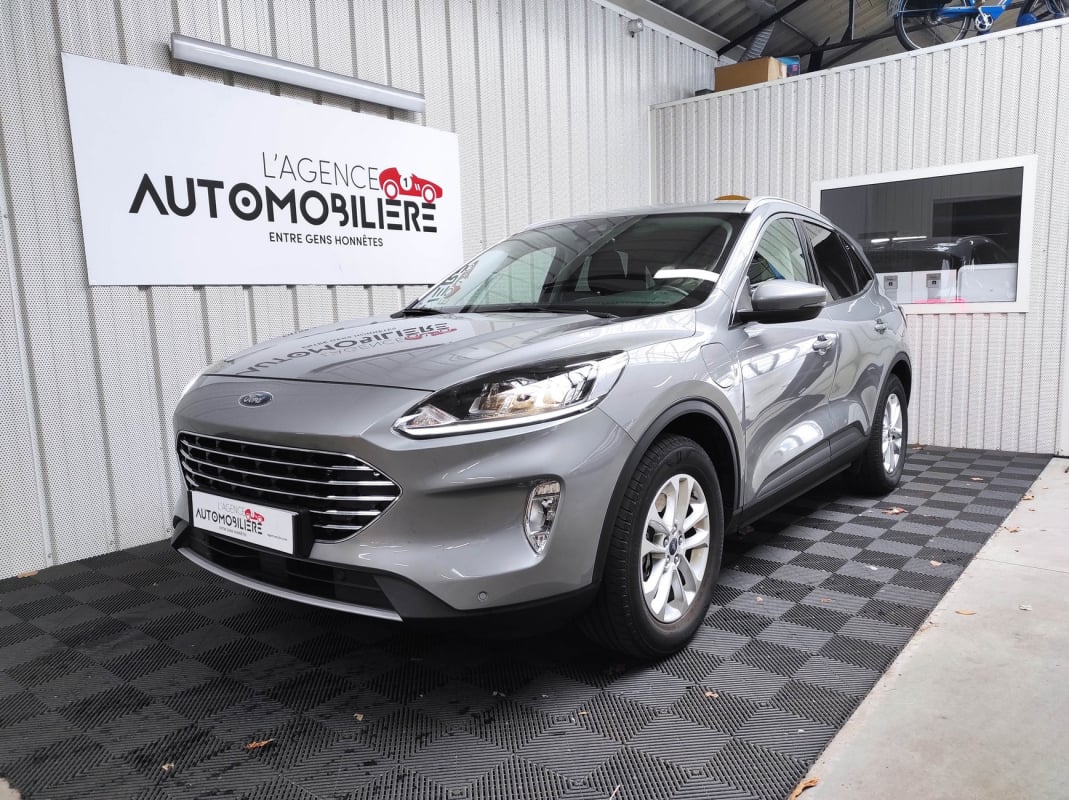 Ford Kuga 2.5 Hybrid 225 H 150 PHEV Titanium Powershif — 1
