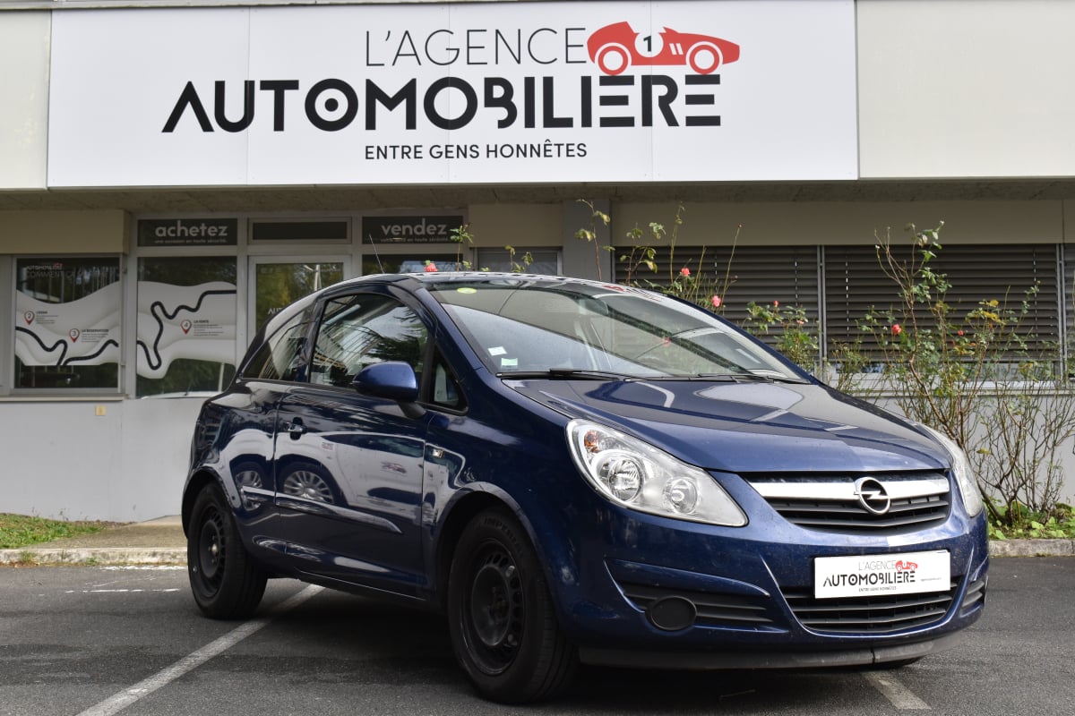 Opel Corsa D 3 portes 1.2 i 16V Twinport 80 cv — 1
