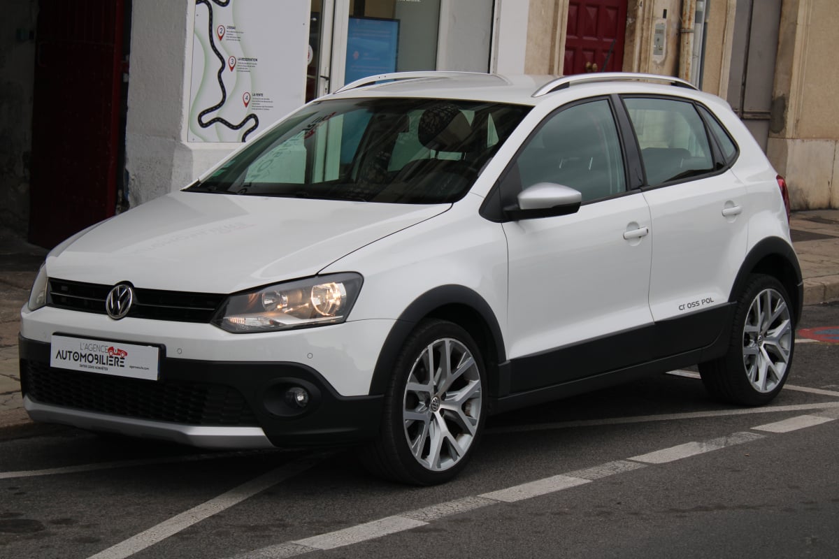 Volkswagen Polo CROSS 1.2 TSI 90 BLUEMOTION (CarPlay, Radar de stationnement Av/Arr...) — 1