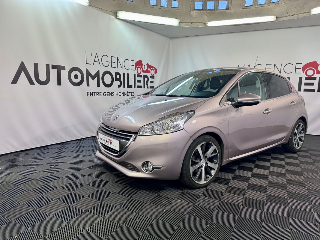 Peugeot 208 1.6 HDI 115 FELINE BVM6 — 1