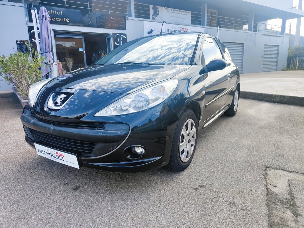 Peugeot 206+ 1.4 HDI 70 ACTIVE — 1
