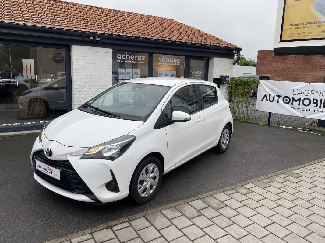 Toyota Yaris III (3) 70 VVT-I ULTIMATE 5P — 1