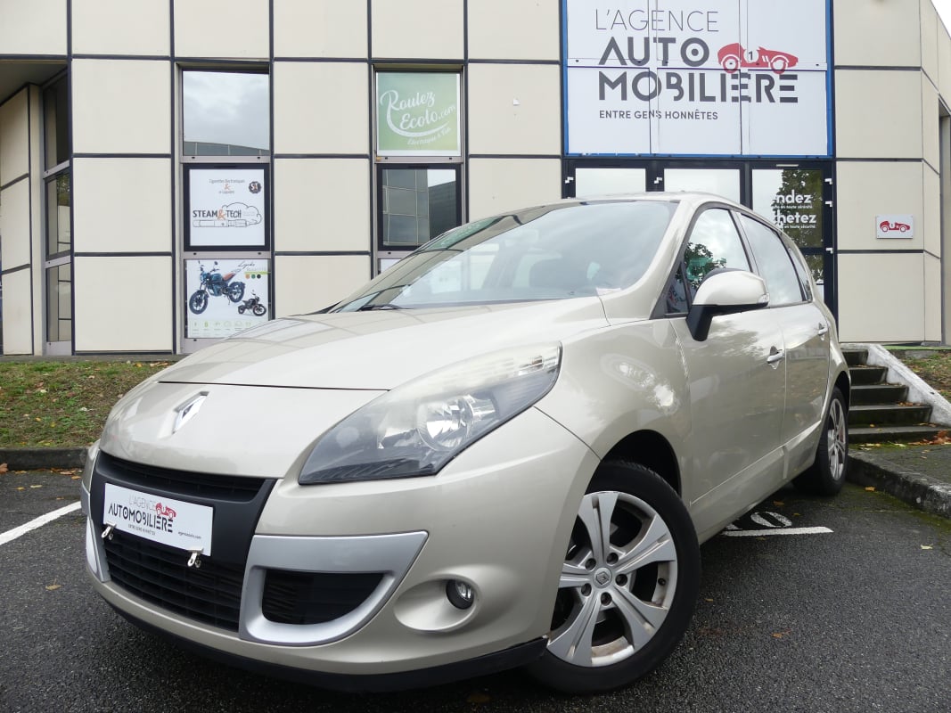 Renault Scenic 1.5 DCI 110 dynamique — 1