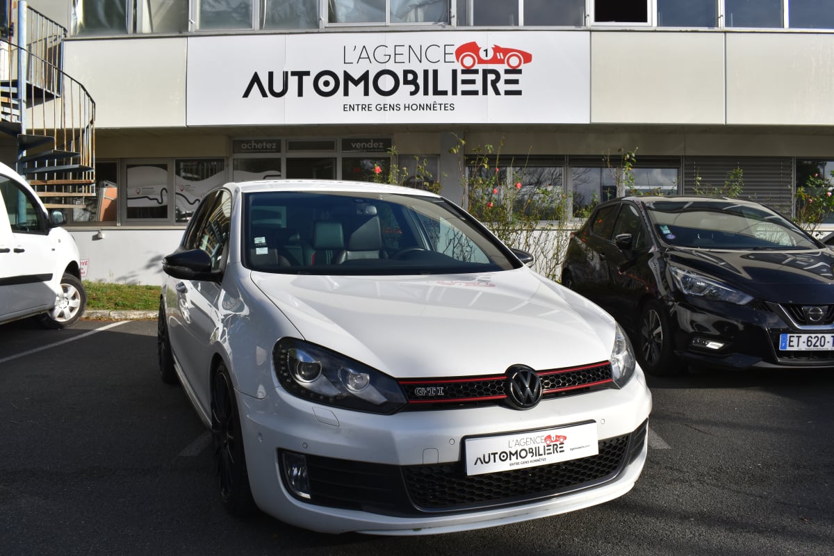 Volkswagen Golf ADIDAS VI 5 Portes GTI 2.0 TFSI DSG6 211 cv — 1