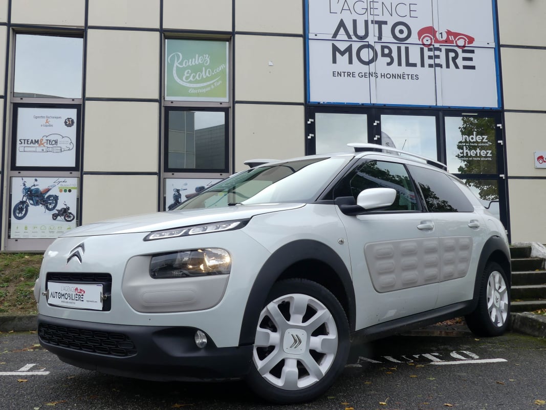 Citroen C4 Cactus 1.2 PURETECH 110 SHINE EDITION START-STOP — 1