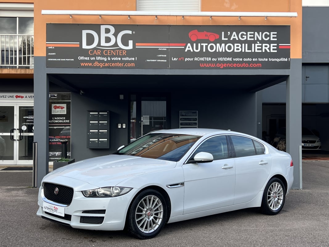 Jaguar XE 2.0 D 16V 163 CV Pure — 1