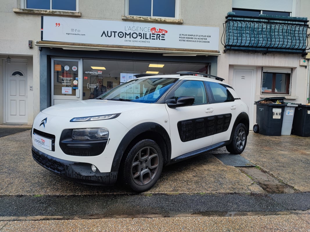 Citroen C4 Cactus 1.2 82cv boite automatique avec attelage distri faite — 1