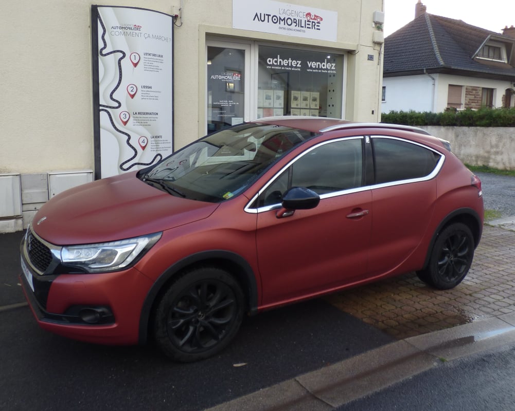 Citroen DS4 Crossback 1,6 THP Terre Rouge 165 cv EAT6, cuir Nappa marron, sièges chauffants, massants, électrique. — 1