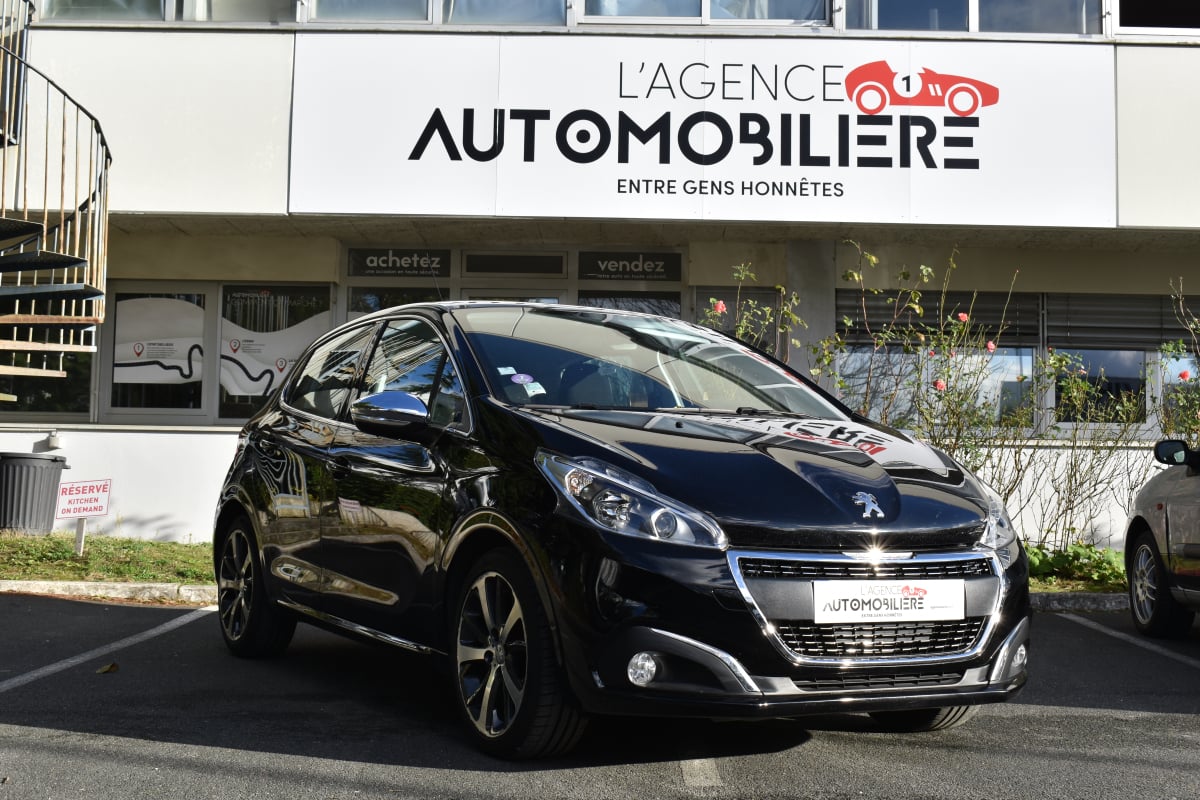 Peugeot 208 I Phase 2 1.2 Puretech 12V EAT6 110 cv Boîte auto — 1