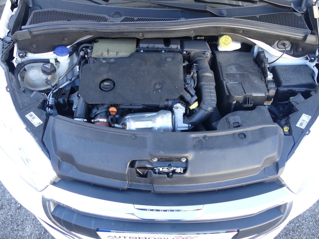 Peugeot 208 1.5 BLUEHDI 100 ACTIVE BUSINESS — 40