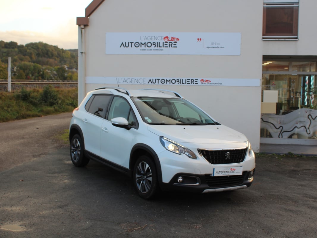 Peugeot 2008 1.2 pure tech 130 ch allure EAT6 — 1