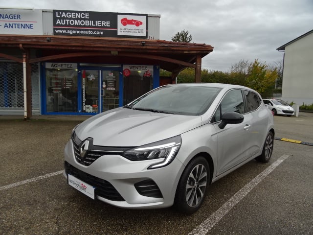 Renault Clio 1.6 E-TECH 145 TECHNO — 1