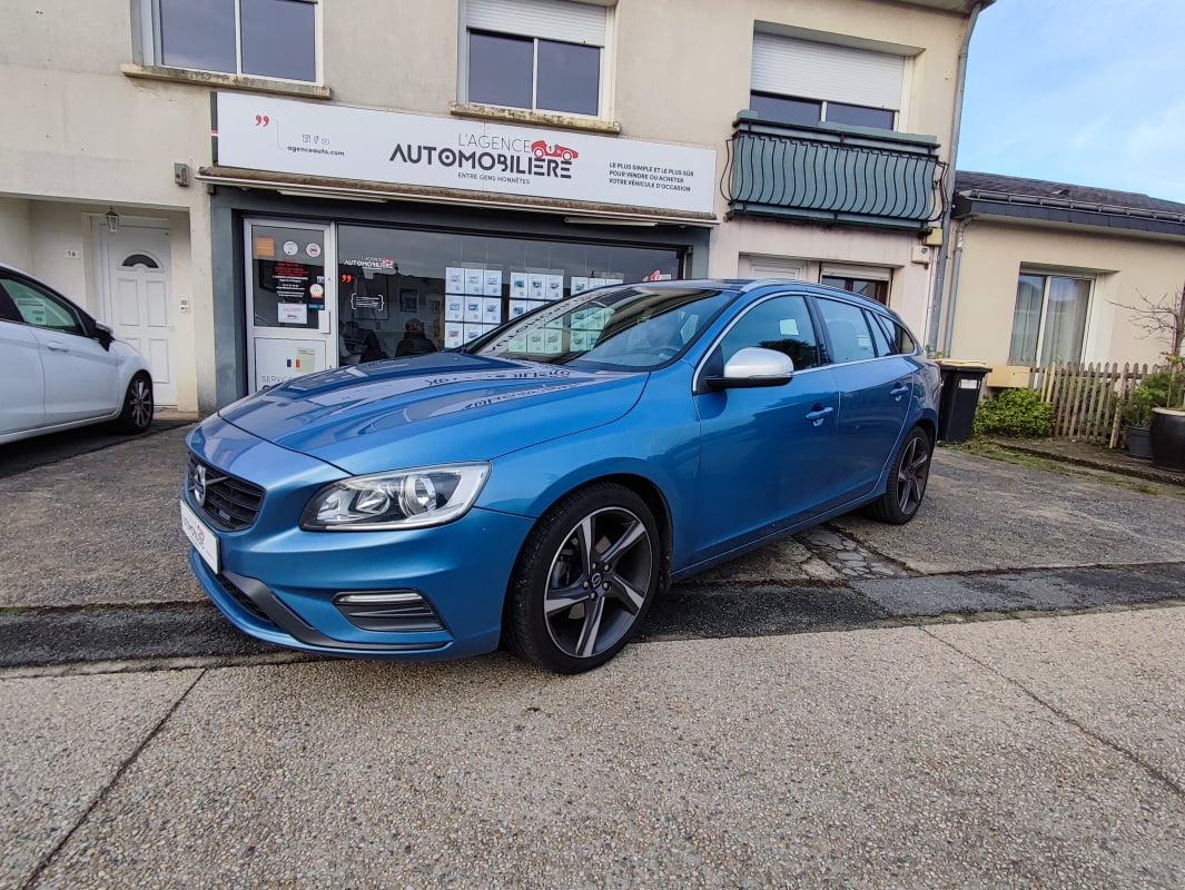 Volvo V60 Phase 2 D4 2.0 TDi 181 cv R-design Boîte auto — 1