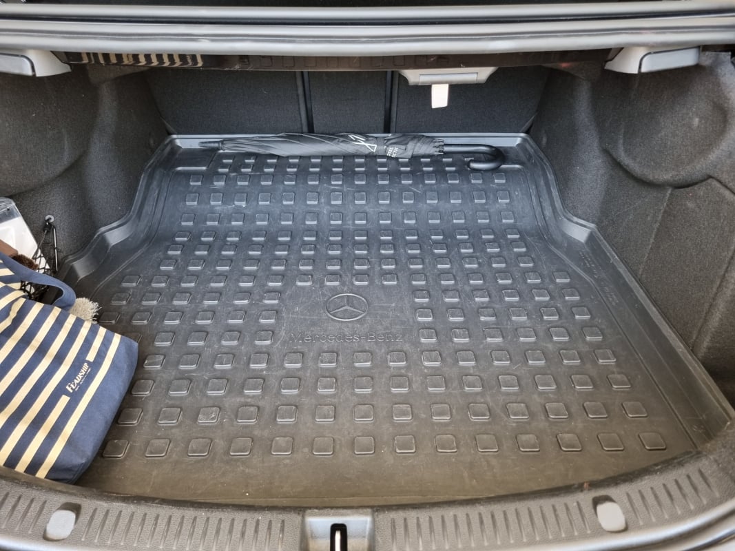 Mercedes-Benz Classe E 220 d 2.0 d 16V 9G-TRONIC 194 cv BA EXECUTIVE — 31