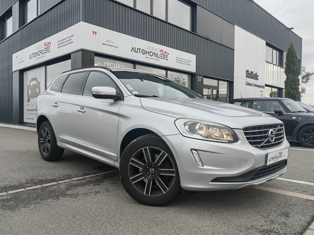 Volvo XC60 2.0 D3 150 MOMENTUM GEARTRONIC BVA — 1