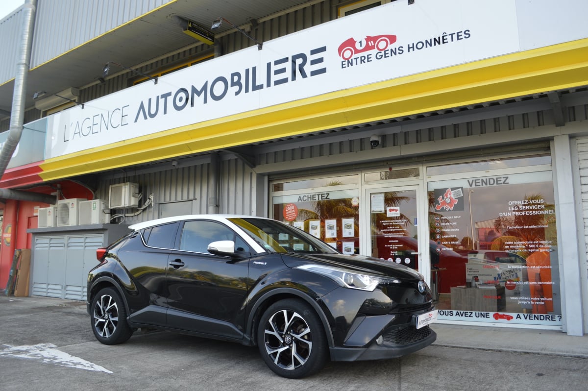 Toyota C-HR C-HR 122h Graphic 2WD E-CVT — 1