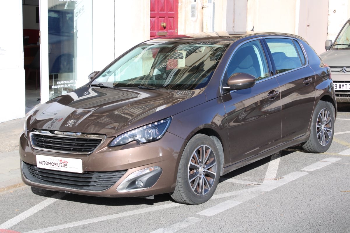 Peugeot 308 GENERATION-II 1.6 BLUEHDI 120 ALLURE S&S (Distribution à jour, Radar Av/Arr...) — 1