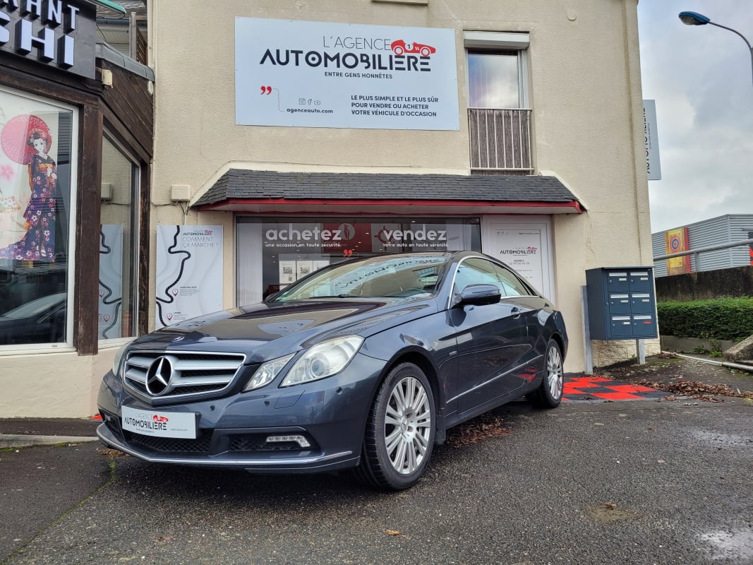 Mercedes-Benz Classe E Coupe E 200 CGI 184 C207 PHASE 1 — 1