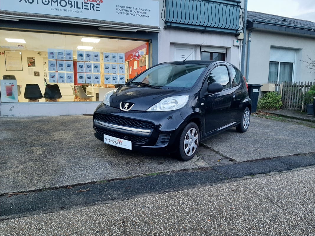 Peugeot 107 1.0 70ch Trendy 1ère main // chaine distribution — 1