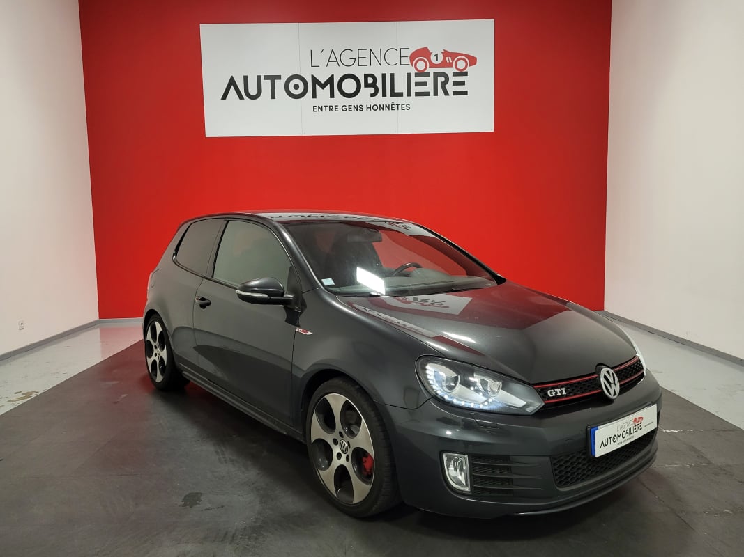 Volkswagen Golf VI GTI 2.0 TSI 211 BVM6 — 1