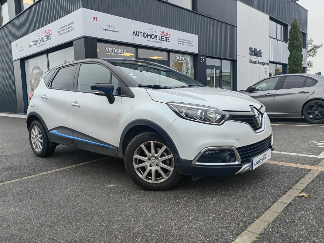 Renault Captur 1.2 TCE 120 ENERGY WAVE EDC — 1
