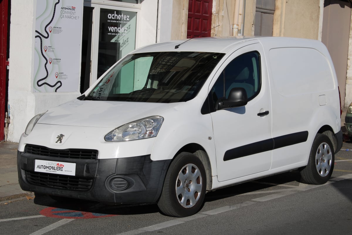 Peugeot Partner FOURGON 1.6 HDI 75 120L1 PACK CD CLIM (Entretien à jour, Radar de recul, Climatisation..) — 1